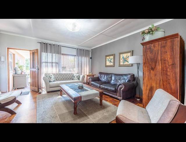 3 BEDROOM HOUSE FOR SALE IN OAKDALE